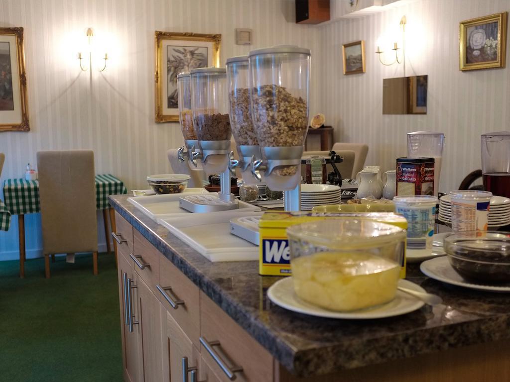 The Well House Bed & Breakfast Питлохри Екстериор снимка